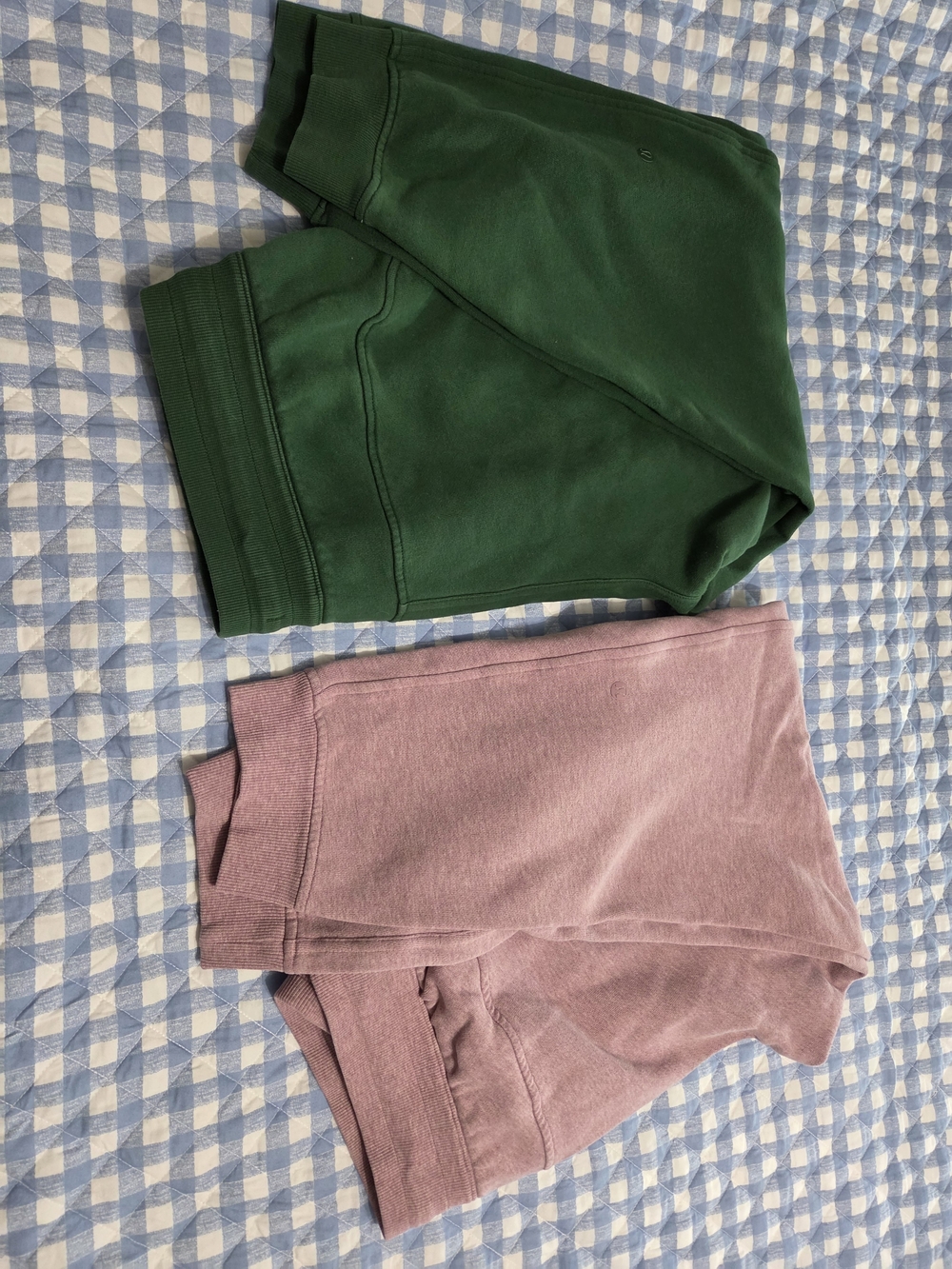 lululemon athletica Green and Mauve Jogger Set